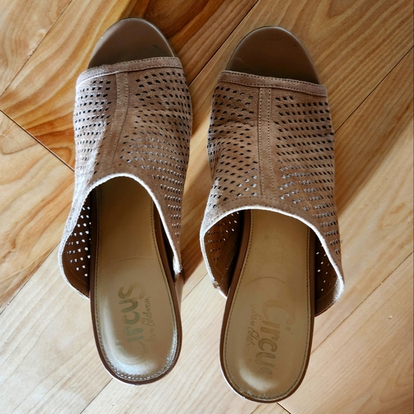 Sam Edelman Circus Beige microsuede mules with block heel - Picture 4 of 6